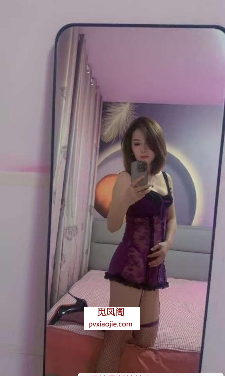 气质短发小少妇