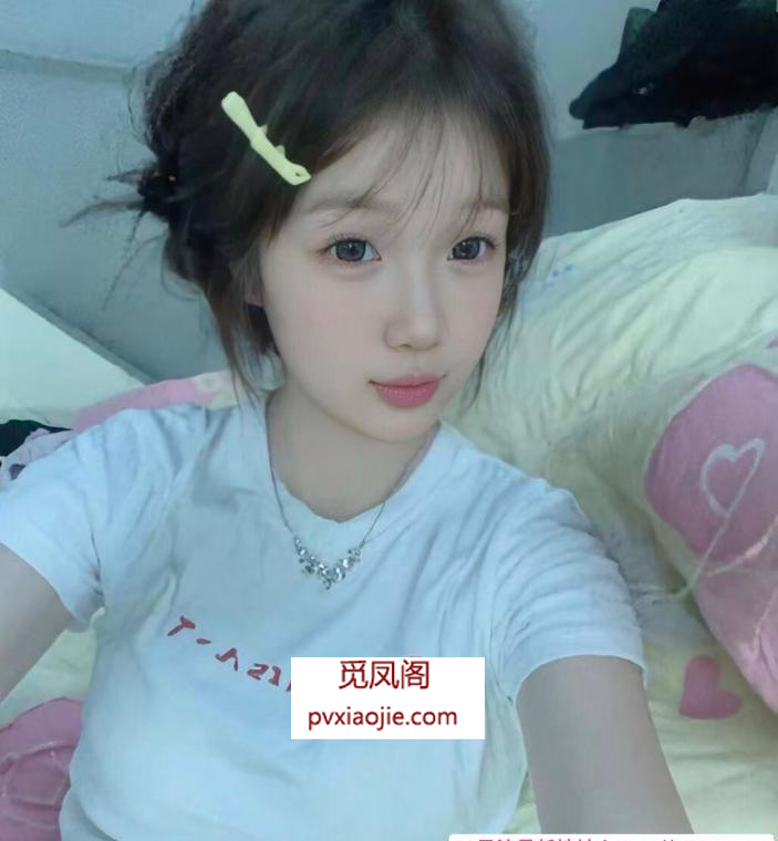 美丽女孩可怡和伊伊